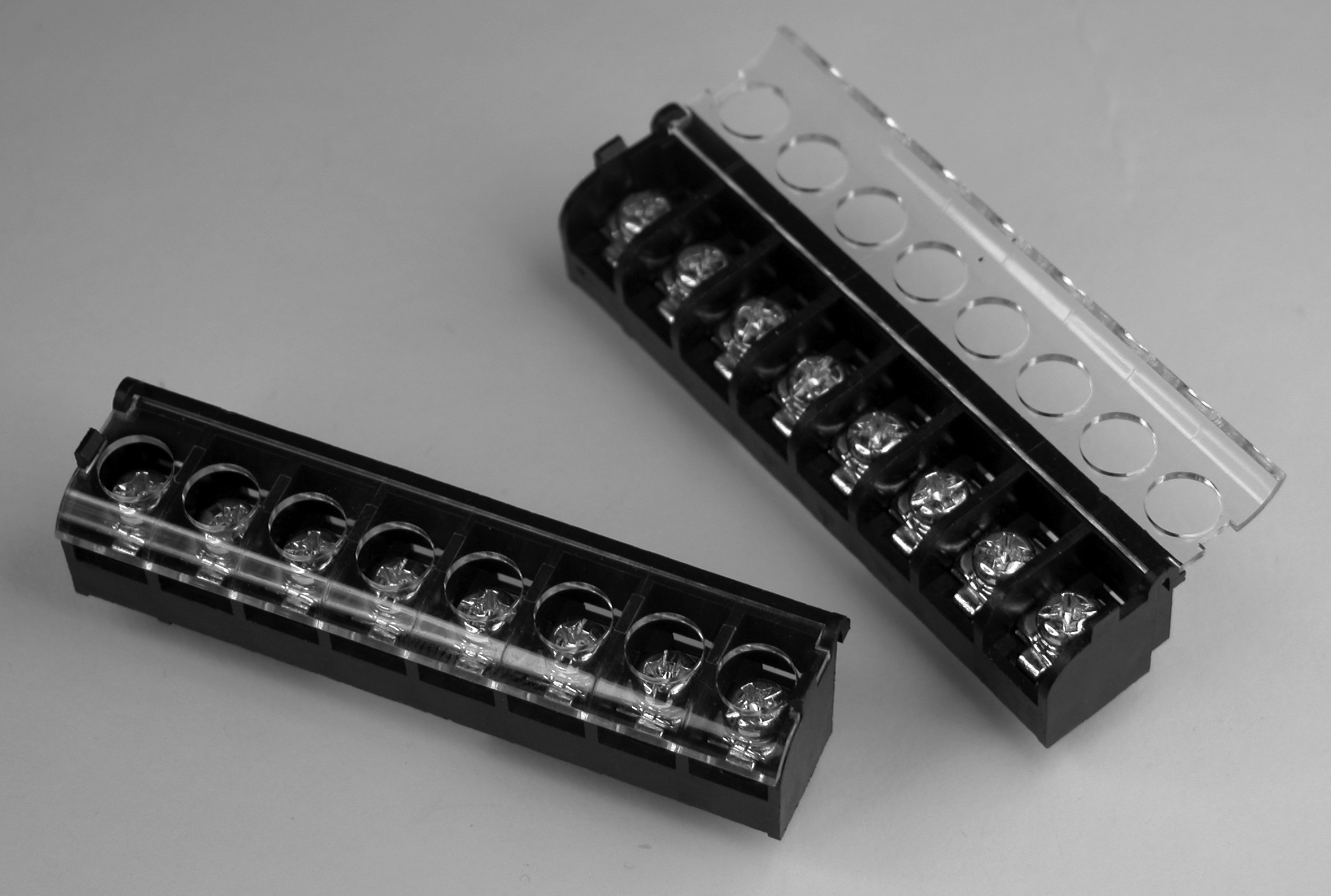 TE Connectivity 1-1437418-5 for sale