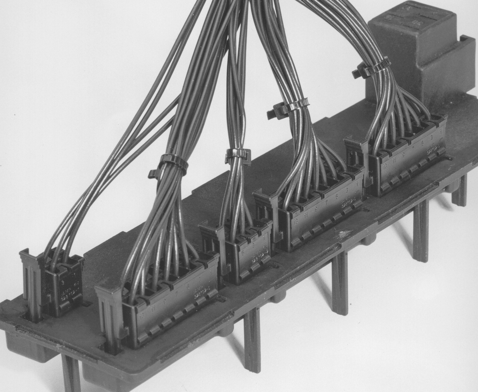 DEUTSCH 6-965641-1 for sale